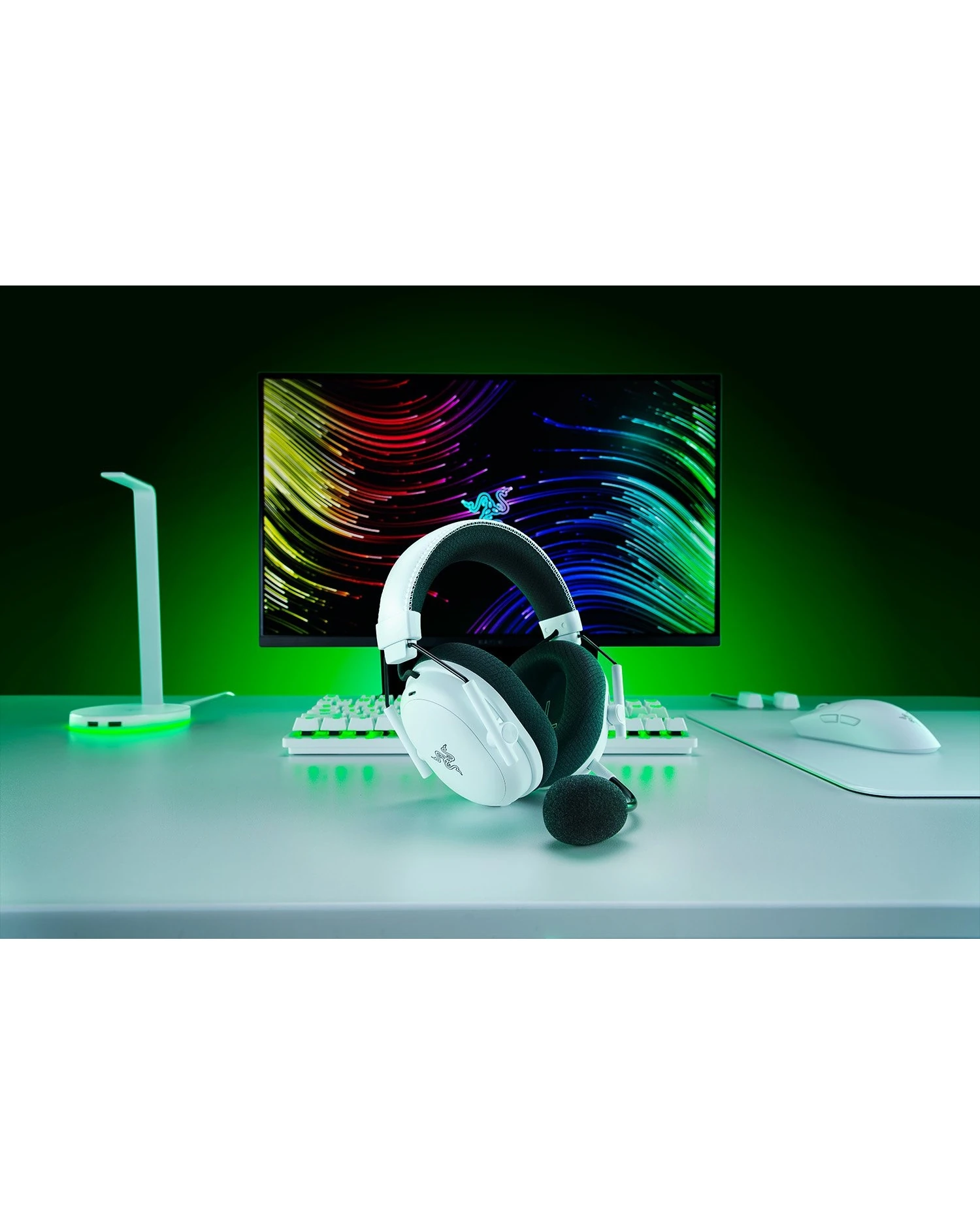 هدست گیمینگ بی‌سیم ریزر مدل BlackShark V3 Pro رنگ سفید - نمای محصول