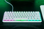 کیبورد گیمینگ ۶۰ درصد ریزر مدل Huntsman V3 Pro Mini با سوئیچ آنالوگ رنگ سفید - نمای محصول